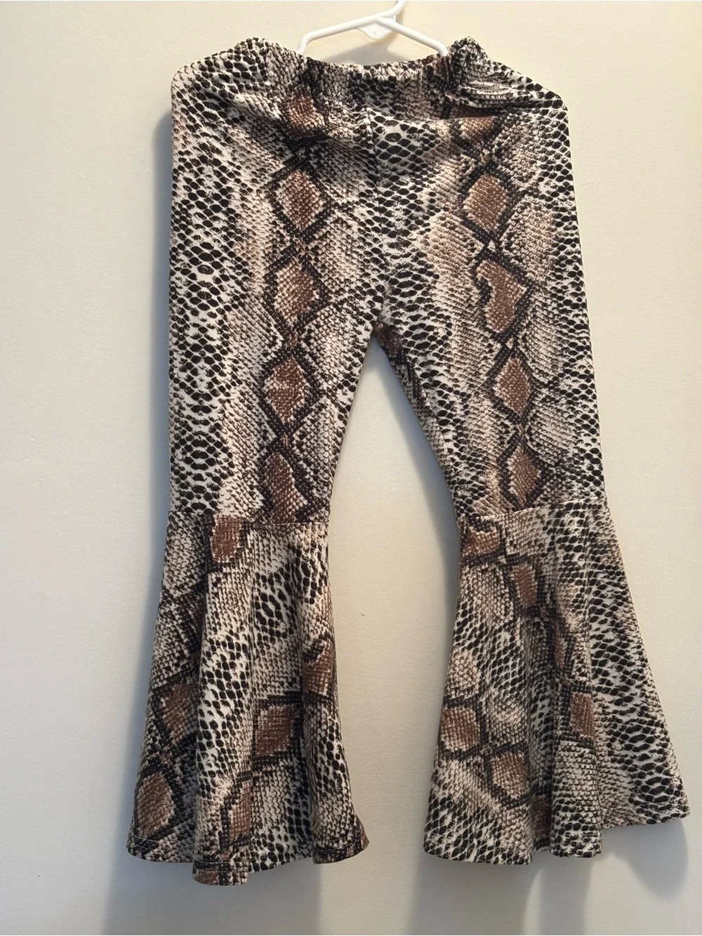 Bundle of 6 pc girls clothes